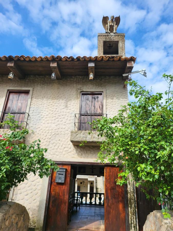 Hostal Casa De Las Gargolas Amapala Екстер'єр фото
